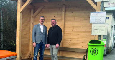 Ein neues Dach für Wartende in Kritzendorf